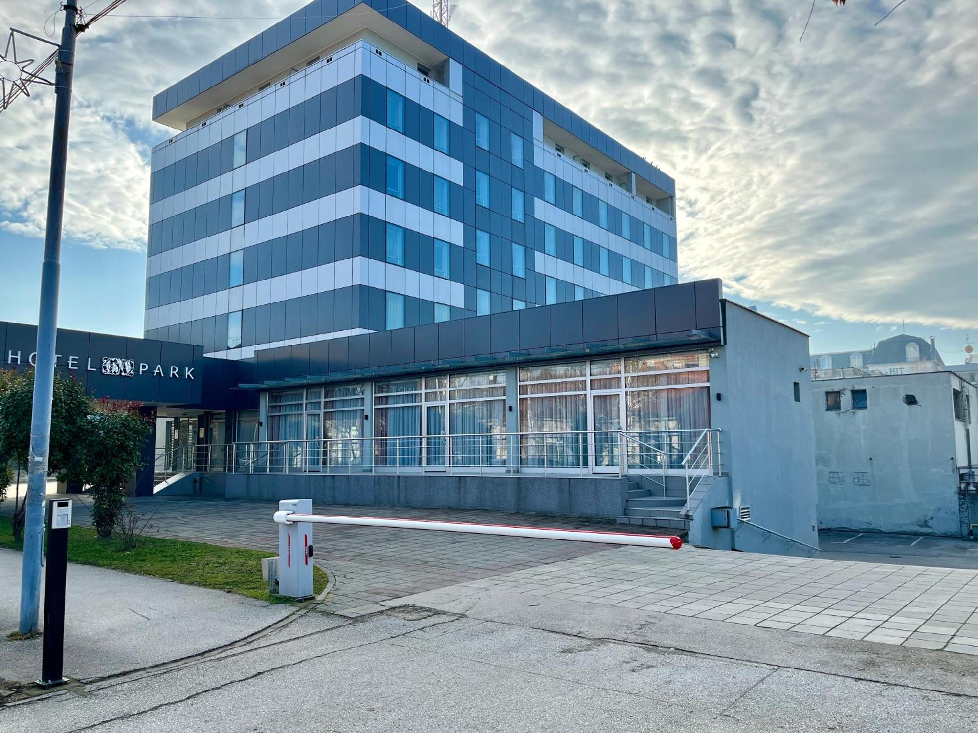 公园酒店 鲁马 外观 照片
